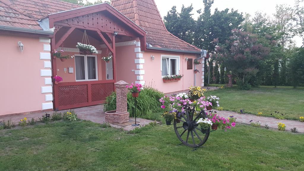 Villa Sunset Palić المظهر الخارجي الصورة